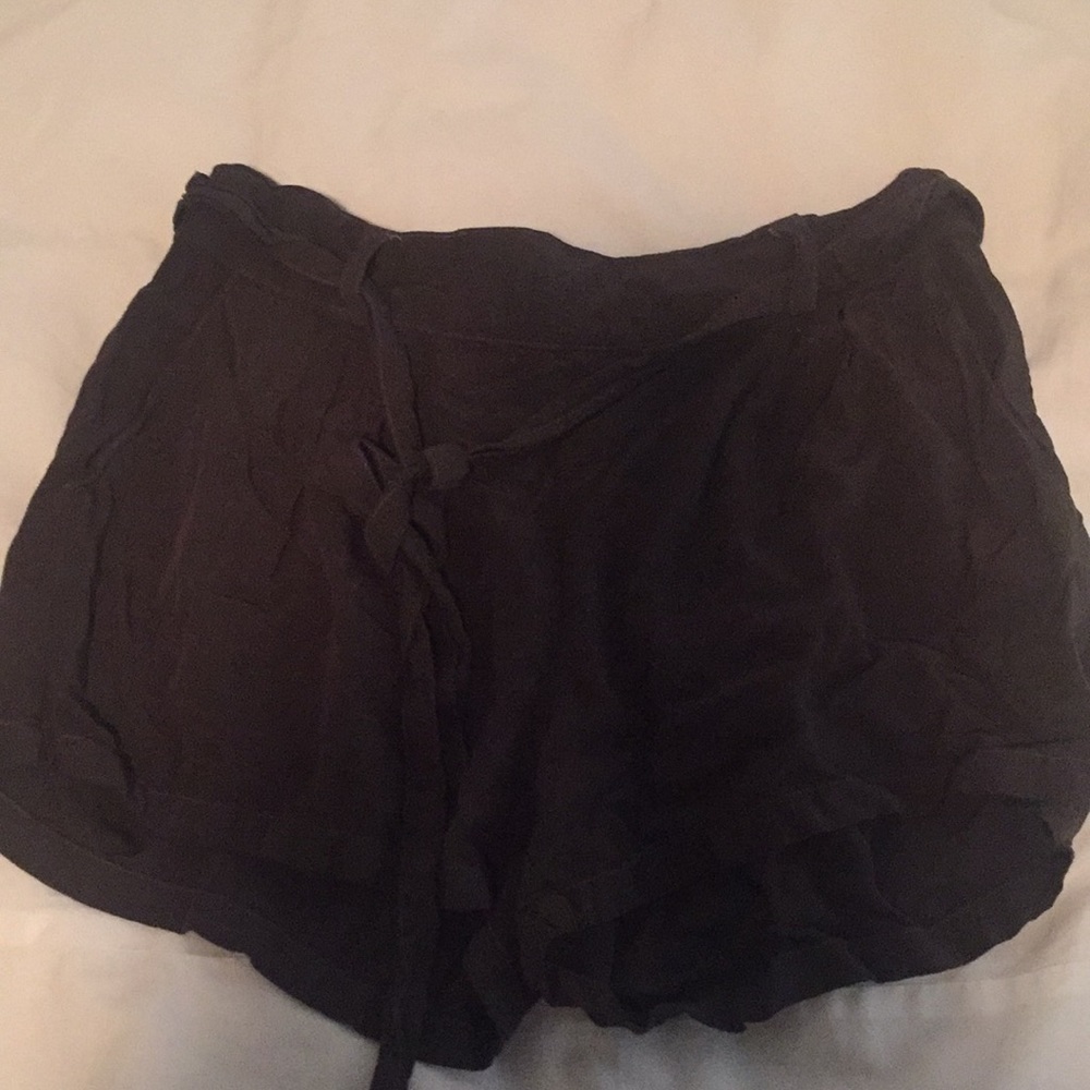 Splendid loose tie shorts, olive